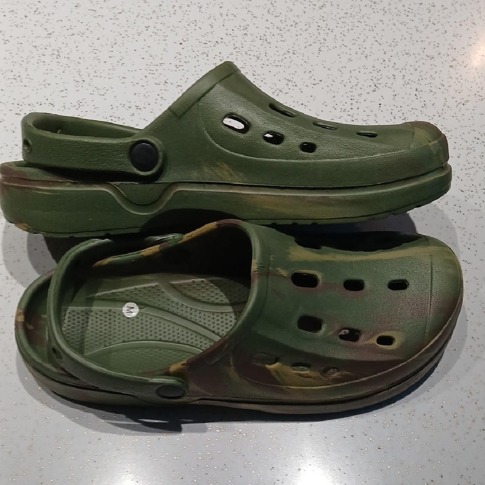 Camouflage Clog Sandals